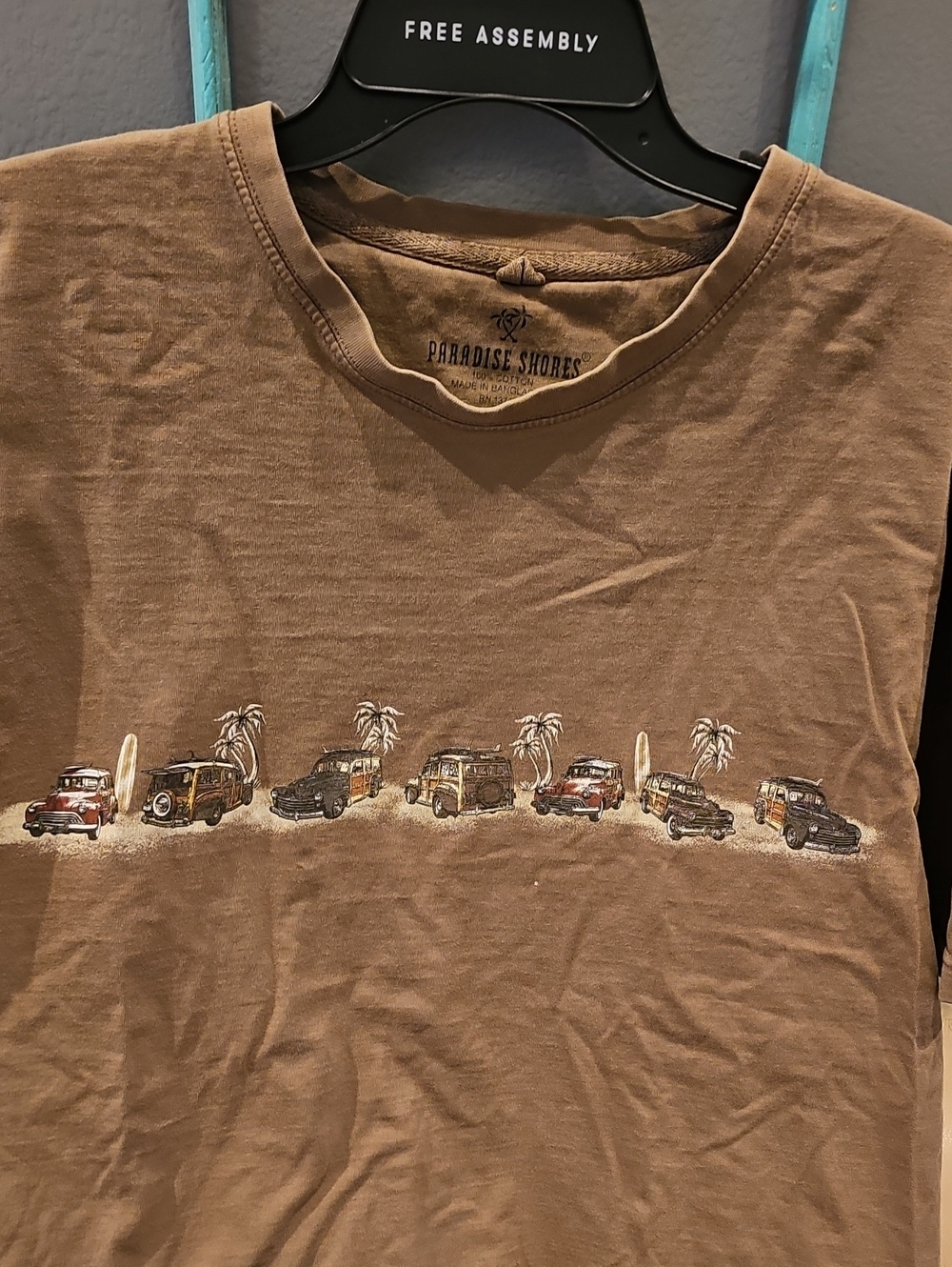Men's Brown Graphic Tee - Vintage Surf